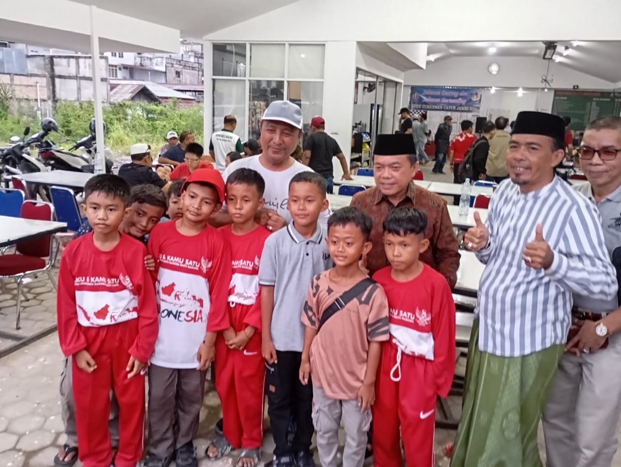 Piala Gubenur Jambi MIN 3 Batang Hari Menjadi Juara Catur untuk kategori Junior SD Se Sumatra di Kota Jambi 